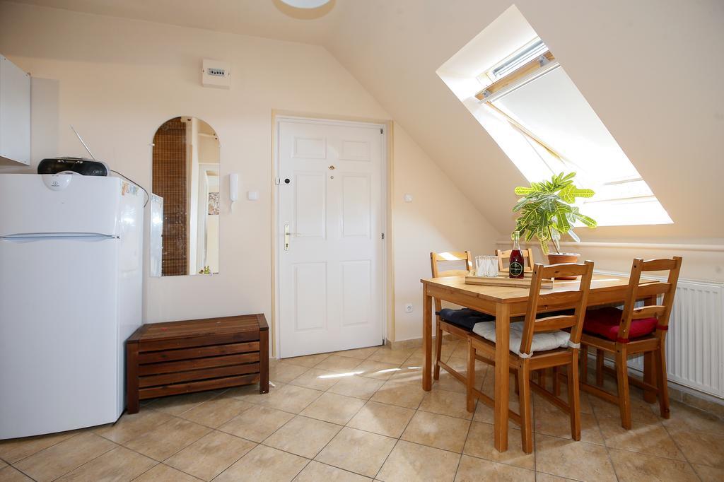 Koerteszirom Apartman Eger Esterno foto